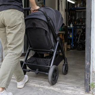 Bringing a stroller into the workshop