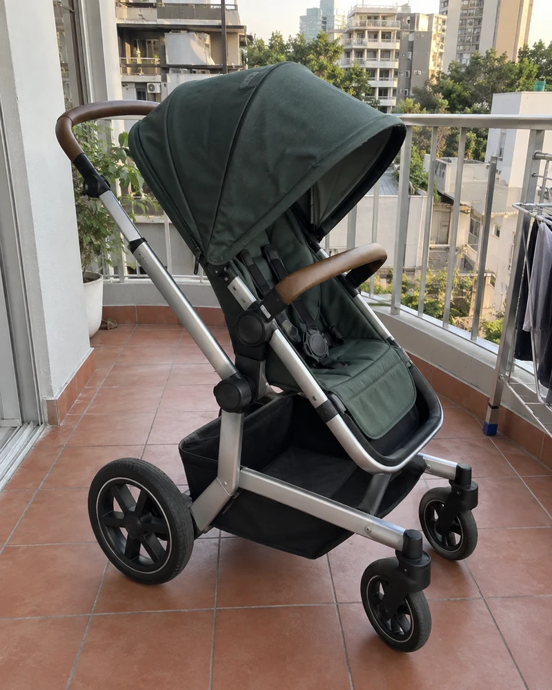 Joolz Day+ stroller in forest green fabric